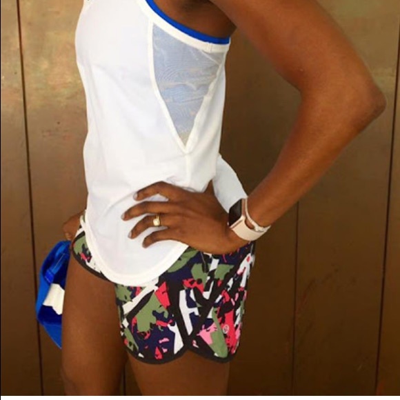 🍋Lululemon Speed Shorts Sz 6 Sm/M - Picture 4 of 9